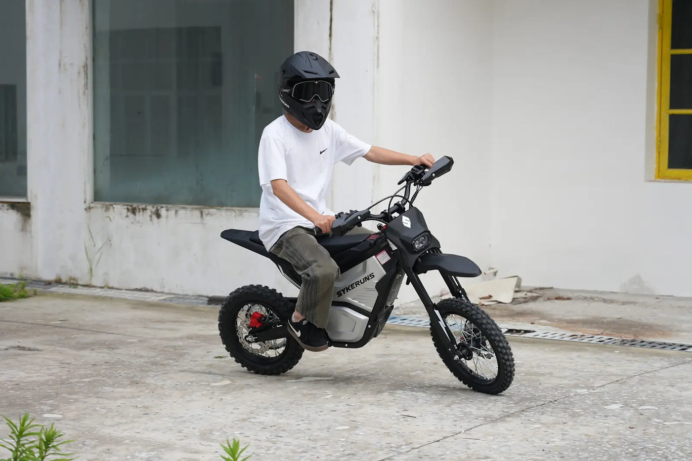 Mini Electric Dirt Bike for Adults: How the SYKERUNS X5 Fits