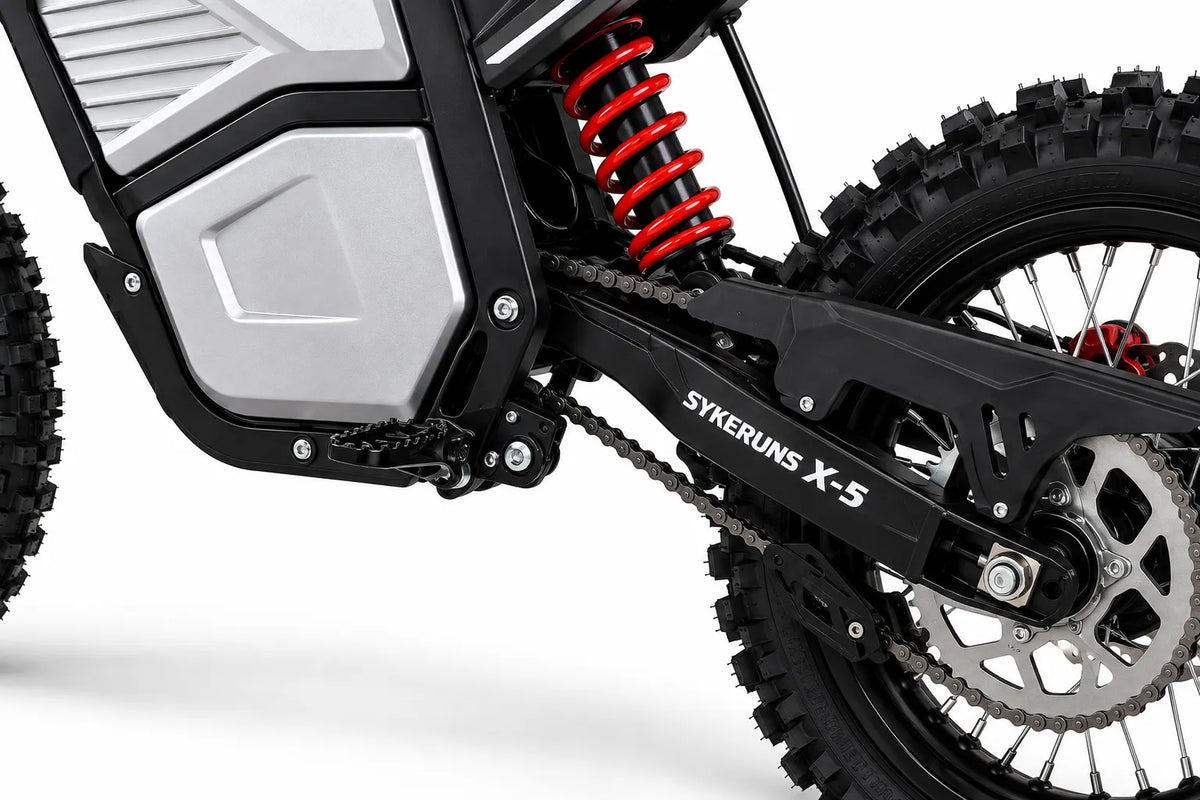 SYKERUNS X5 lower side housing, foot peg and chain drive